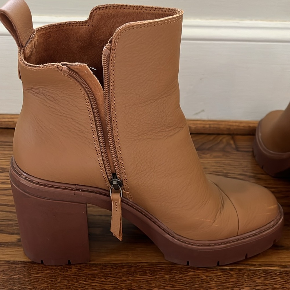 Toms Tan Heeled Boots - Picture 7 of 9